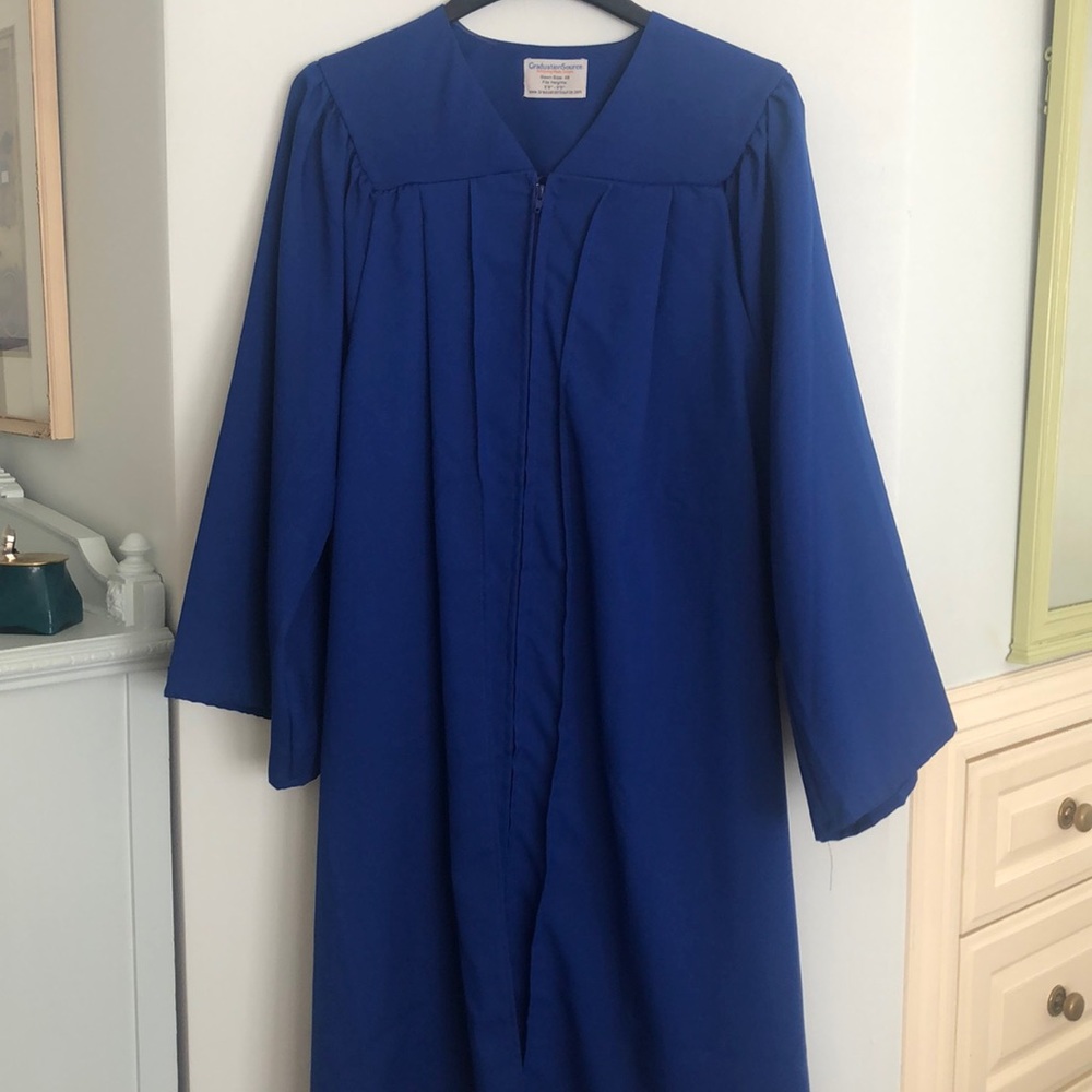 Graduation gown